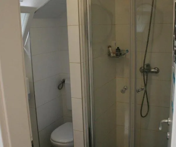 旅馆 Booze & Snooze Social *