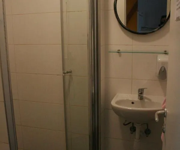 Booze & Snooze Social 斯普利特