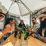 Vandrarhem Booze & Snooze Social